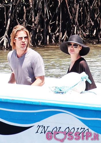 Angie e Brad alle Galapagos aspettando il si