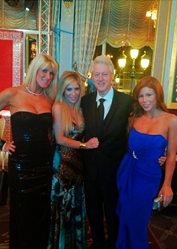 Bill Clinton, party con le pornostar Bill Clinton, party con le pornostar