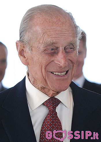 "Dio salvi il principe": Filippo di Edimburgo in ospedale