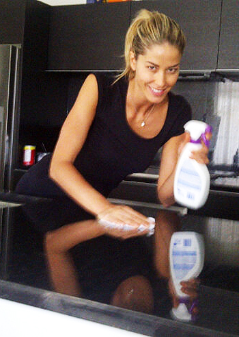 Elena Santarelli, casalinga disperata