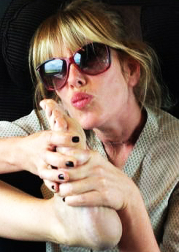 Alessia Marcuzzi: "Giuro che non puzzano!"