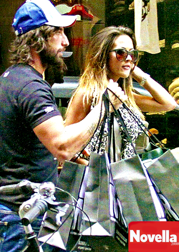 Giogia Palmas, acquisti conditi dall'amore con Brumotti