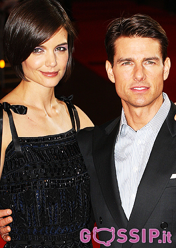 Tom Cruise e Katie Holmes, fu matrimonio a contratto? Tom Cruise e Katie Holmes, fu matrimonio a contratto?