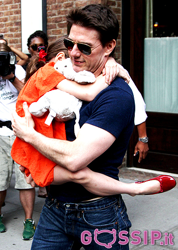 Tom Cruise riabbraccia Suri: le foto