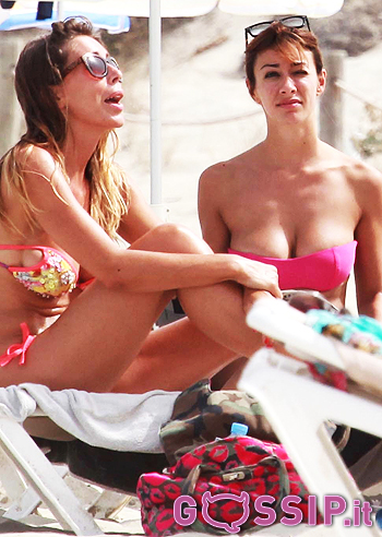 Melita Toniolo a Formenta a mollo con i Vieri