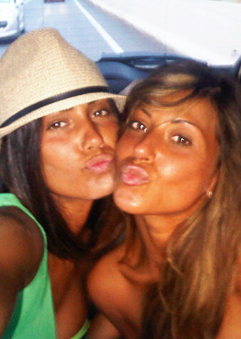 Federica Nargi in vacanza con la sorella Claudia