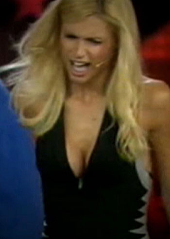 Paura per la Hunziker: di corsa in ospedale Paura per la Hunziker: di corsa in ospedale