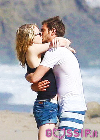 Compleanno al bacio per Andrew Garfield