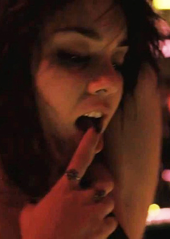 Vanessa Hudgens, prostituta sul set: foto