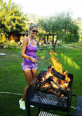 Elena Santarelli, che fuoco!