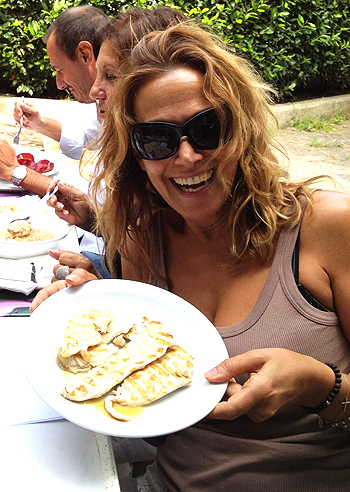 Barbara D'Urso, chicken addicted... Barbara D'Urso, chicken addicted...