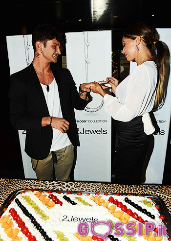 Belen e Stefano, scambio di fedi Belen e Stefano, scambio di fedi