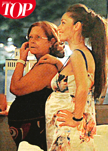 Raffaella Fico, serena in famiglia Raffaella Fico, serena in famiglia