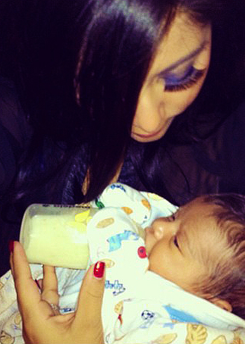 Snooki, la poppata di Lorenzo: foto