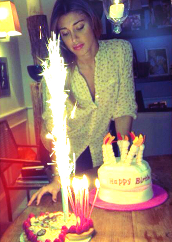 Belen, 28 anni con bacio Belen, 28 anni con bacio