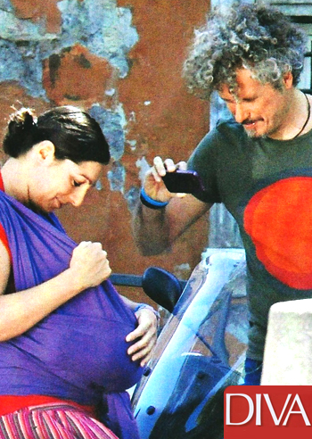 Niccolò Fabi e Shirin felici con il piccolo Kim