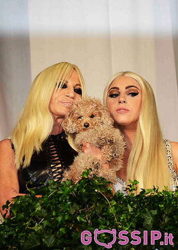 Lady Gaga con Donatella Versace nel cuore