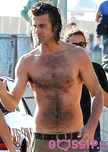 Kim Rossi Stuart a torso nudo: foto