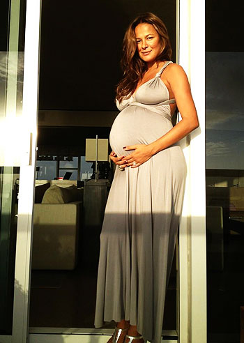 Magda Gomes, buongiorno con Yasmin: foto