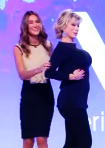 Carmen Russo e Enzo Paolo Turchi futuri genitori: foto