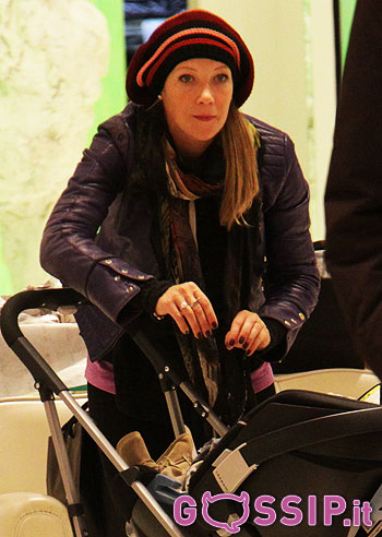 Ludmilla Radchenko, coccole da mamma Ludmilla Radchenko, coccole da mamma