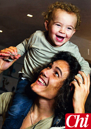 Edison Cavani, c'è solo Sole