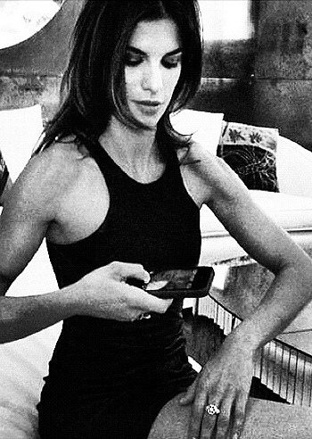 Elisabetta Canalis disegna gioielli