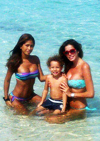 Aida Yepica con Aaron in Venezuela