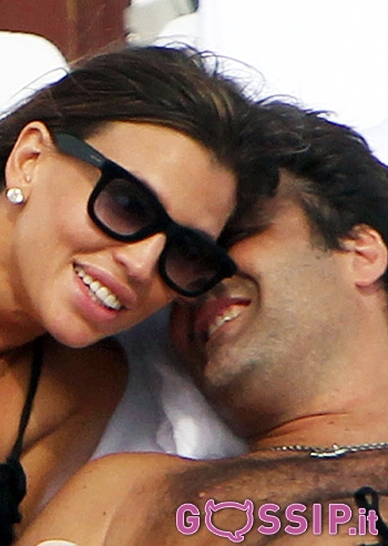 Claudia Galanti, effusioni hot con il suo Arnaud