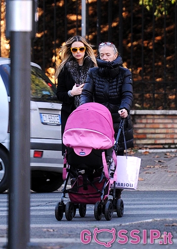 Martina Stella fa la spesa con Ginevra