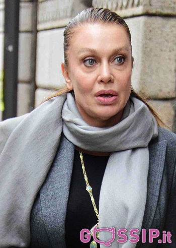 Veronica Lario, la mamma la difende