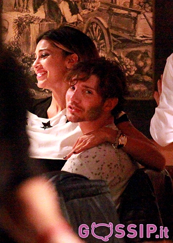 Belen Rodriguez, cena romantica con Stefano