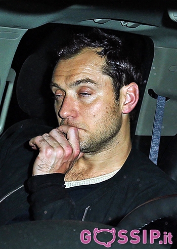 Jude Law, party fino all’alba: foto