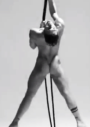 Stefano De Martino, muscoli da lode