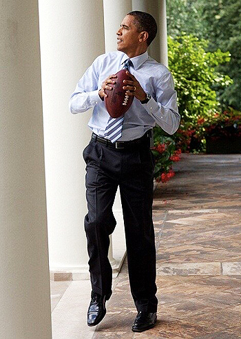 Barack Obama pronto per il Super Bowl