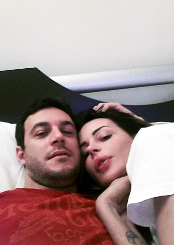 Nina Moric pazza di Matteo Bobbi