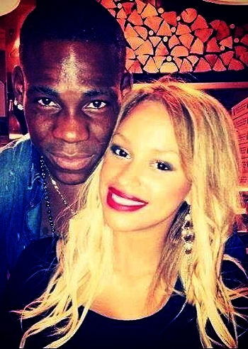 SuperMario Balotelli bacia la mora