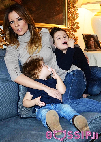 Roberta Ruiu con Filippo e Beatrice