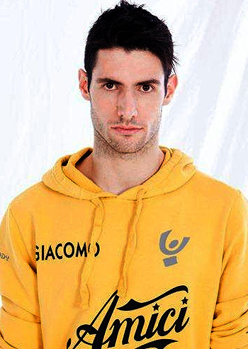 "Amici": Giacomo deve lasciare la scuola