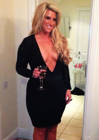 Scollatura hot per la sorella di Beckham