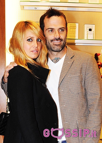 Katia  torna al lavoro con Ascanio