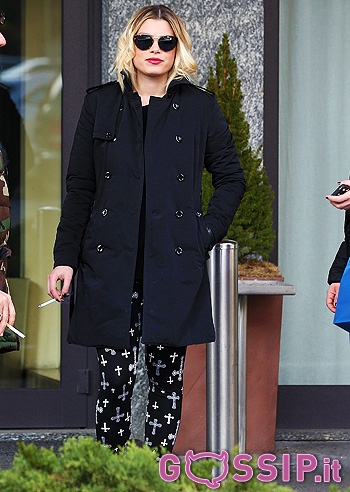 Emma Marrone, pausa sigaretta prima dell'evento Emma Marrone, pausa sigaretta prima dell'evento