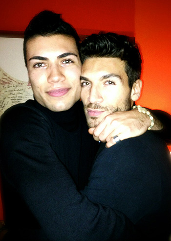 Valerio Pino social col fratello