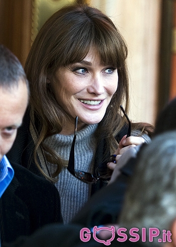 Carla Bruni a Roma per uno spot Carla Bruni a Roma per uno spot