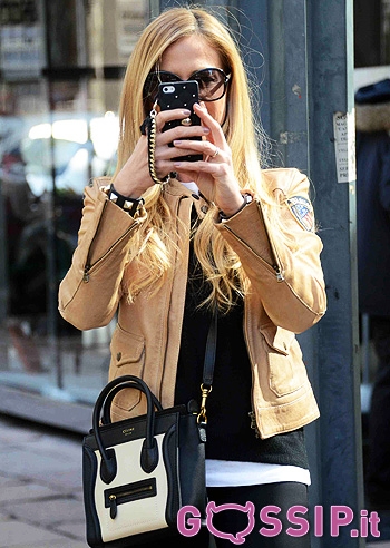 Federica Panicucci, paparazza dei paparazzi Federica Panicucci, paparazza dei paparazzi