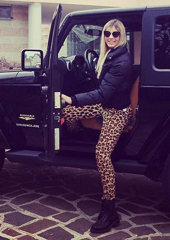 Giulia Calcaterra ha l'auto nuova Giulia Calcaterra ha l'auto nuova