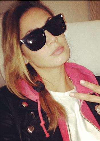 Melissa Satta vola in Thailandia Melissa Satta vola in Thailandia