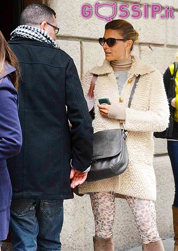 Martina Colombari e la cartolina contesa Martina Colombari e la cartolina contesa