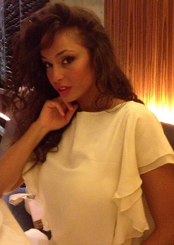 Raffaella Fico a Milano per lavoro