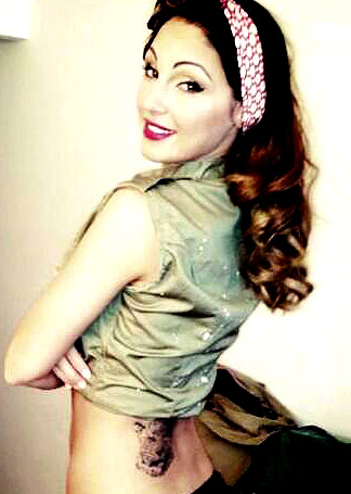 Anna Tatangelo, un ghepardo che graffia Anna Tatangelo, un ghepardo che graffia